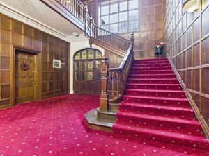 Communal entrance & staircase- click for photo gallery